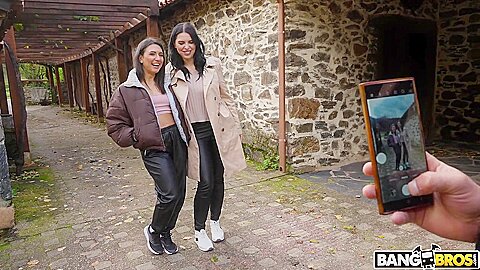 Lena And Kira Bring The Heat – Kira Queen & Lena Coxx