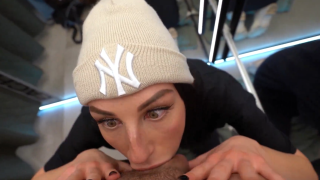 Dressing room throatpie with JuicyAlison