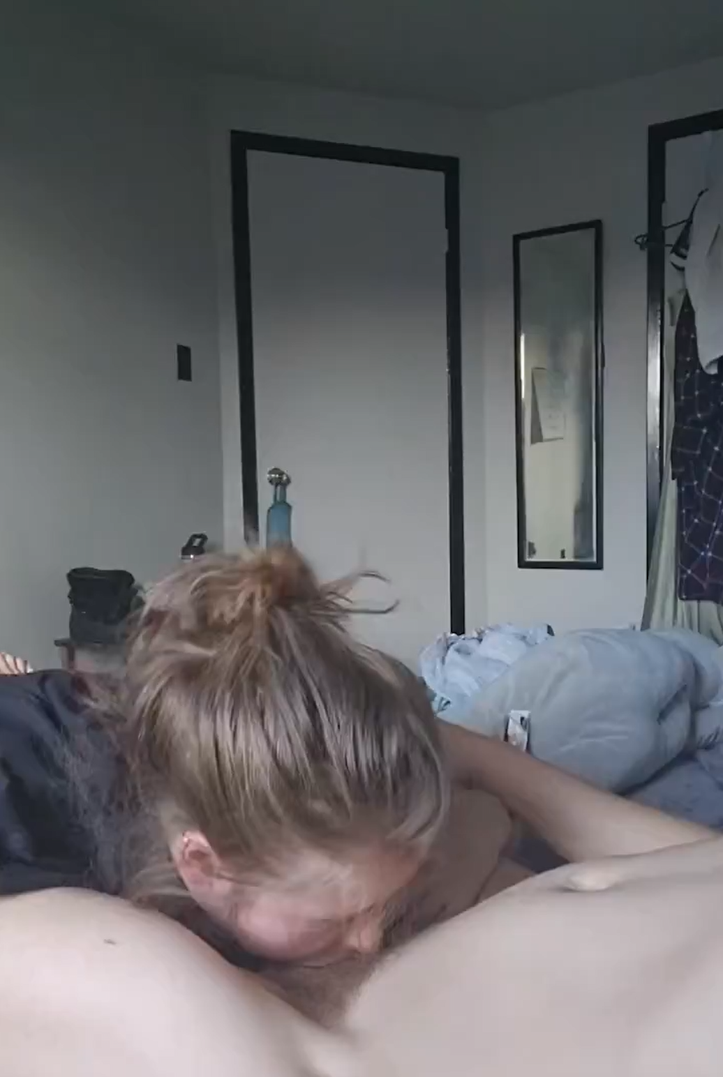she gets throatpied and doesn’t waste a drop!